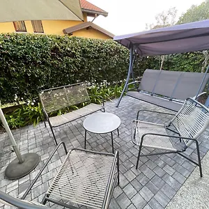 Entire With Private Garden Near Milan And - Free Parking - Family Friendly , Seregno Italia